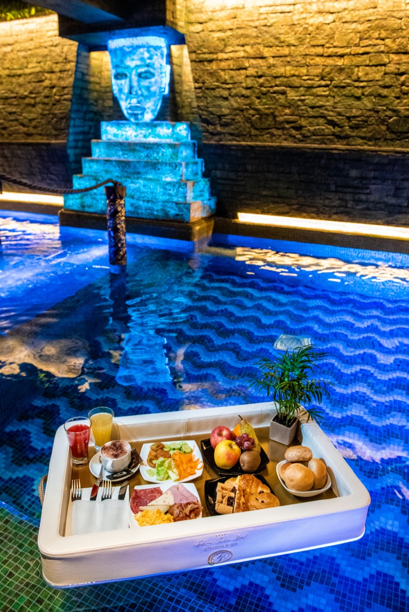 SPA Maya - vertical arch