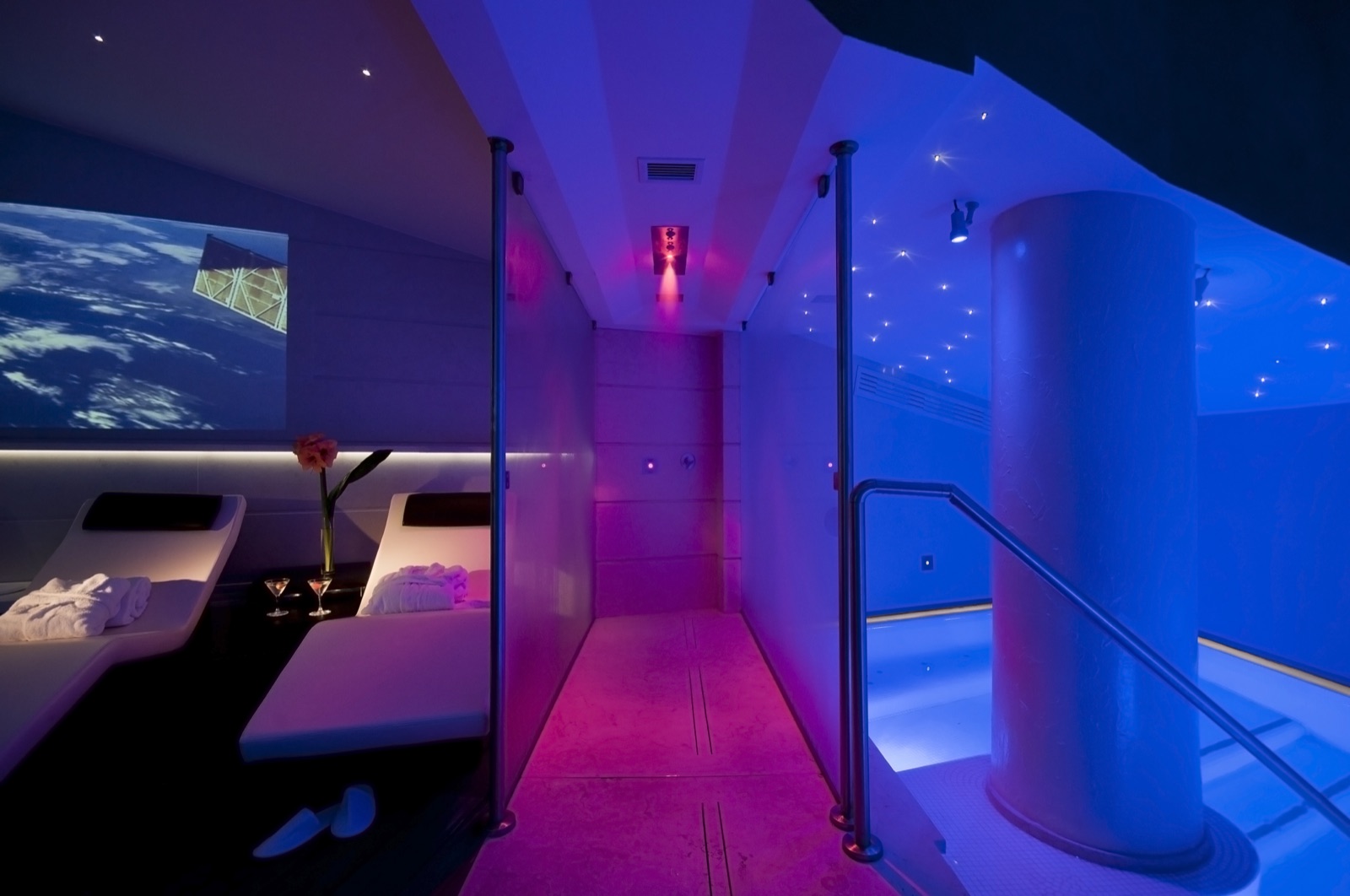 SPA Moon - Vista ampia della piscina